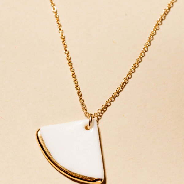 Fan Pendant Necklace